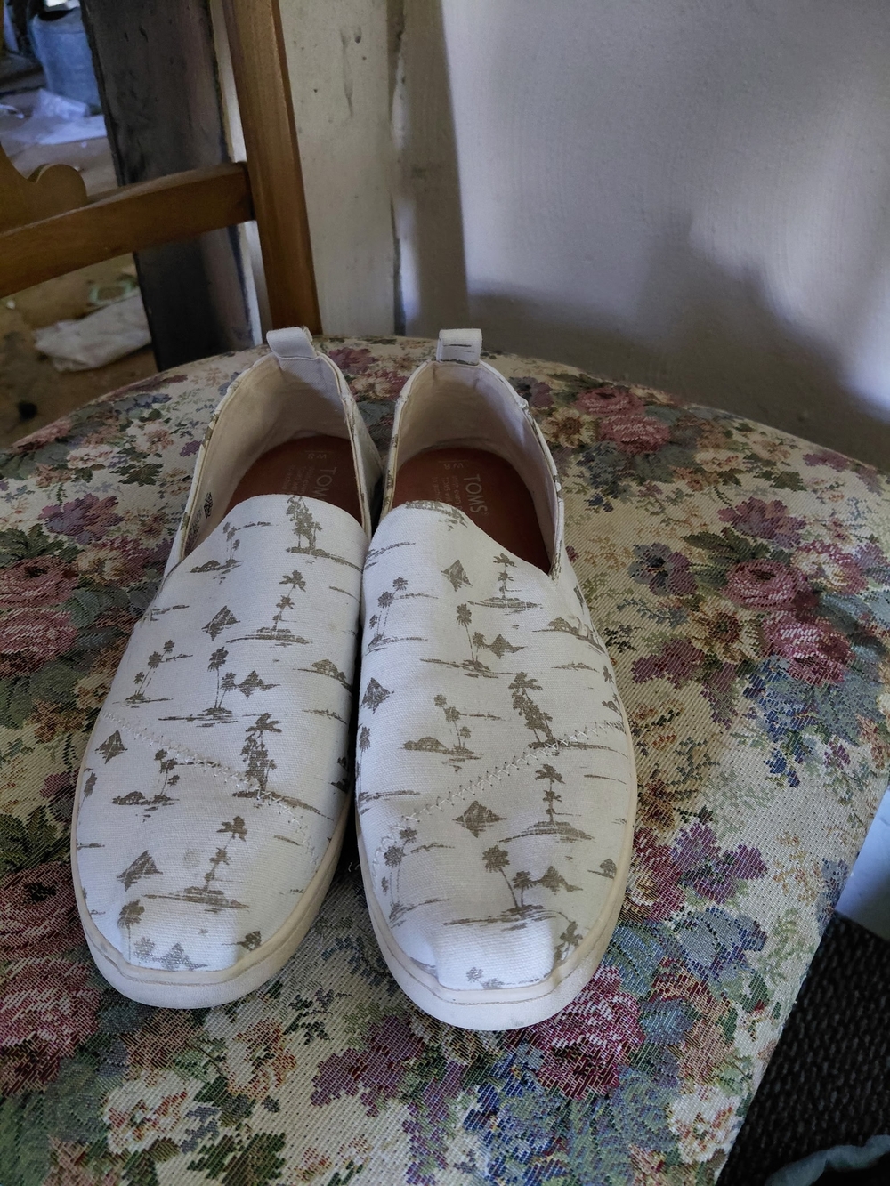 Toms White Canvas Slip-On Flats with Tan Island Print